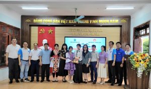 Ươm mầm tri thức, lan tỏa văn hóa đọc: Trường Đại học Mở Hà Nội trao tặng “Tủ sách HOU” tại Lai Châu